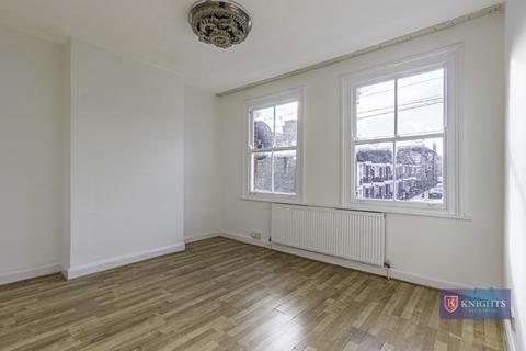 2 bedroom apartment for sale - Forest Gardens, London, N17