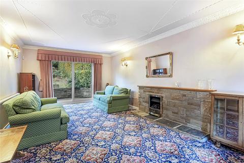 3 bedroom detached house for sale - Grove Road, Ilkley, West Yorkshire, LS29