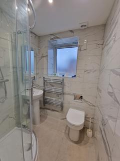 Studio to rent, Sussex Place, New Malden KT3