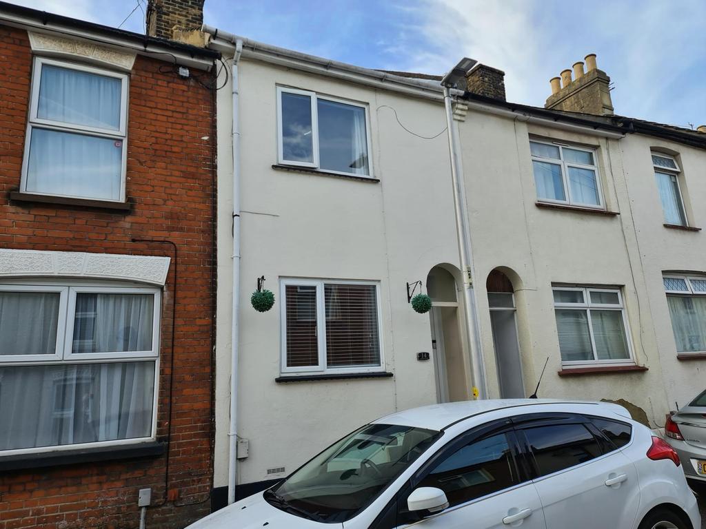 Herbert Road, Chatham, ME4 2 bed terraced house £975 pcm (£225 pw)