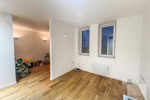 Studio to rent, Canning Road, Stratford, E15