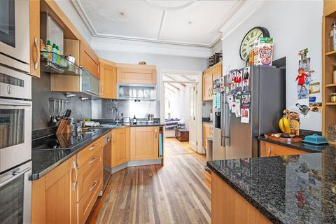 4 bedroom terraced house for sale - Manchuria Road, SW11