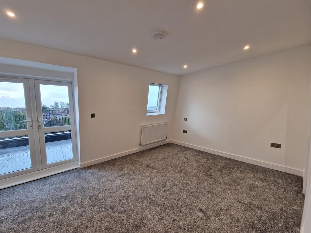 Apartment in New Malden - View 3