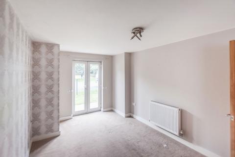 1 bedroom ground floor flat to rent, Upton Rocks Avenue, Widnes, WA8 9DA