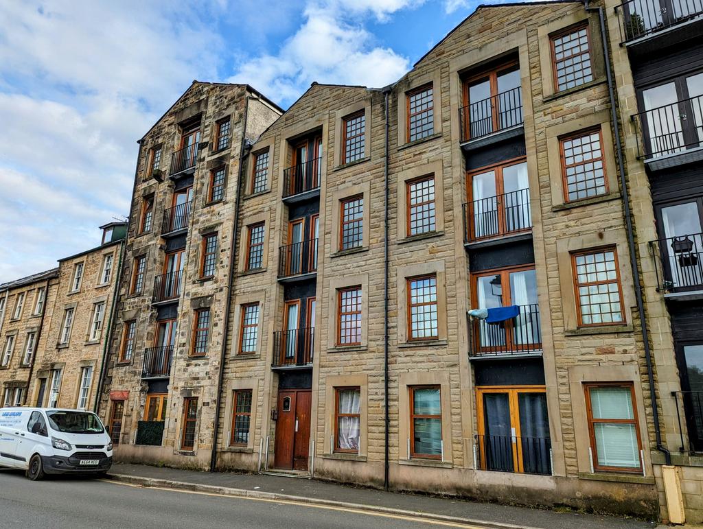Riverside Lofts, St Quay 2 bed apartment for sale £137,500
