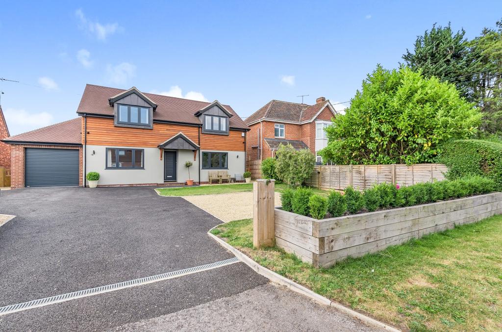Victoria Road, Warminster, BA12 4 bed detached house for sale £625,000