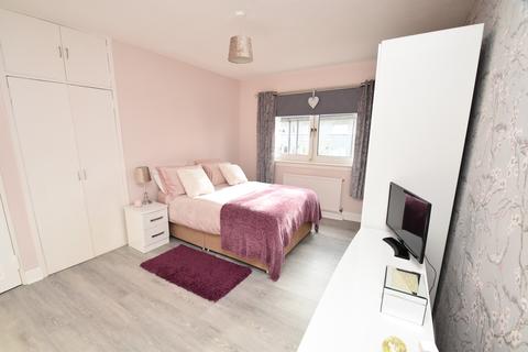 33 Freeland Drive, Glasgow, G53 6PG