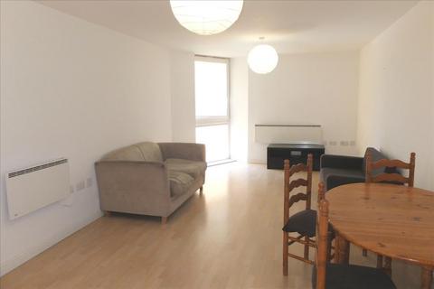 1 bedroom flat to rent, Azalea House, Feltham, TW13