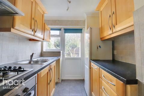 5 Cross Green, Basildon, SS16 5QW