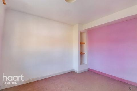 5 Cross Green, Basildon, SS16 5QW