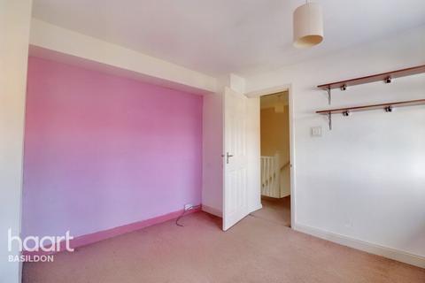 5 Cross Green, Basildon, SS16 5QW