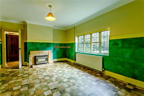 220 Thorpe Road, Peterborough, PE3 6LW