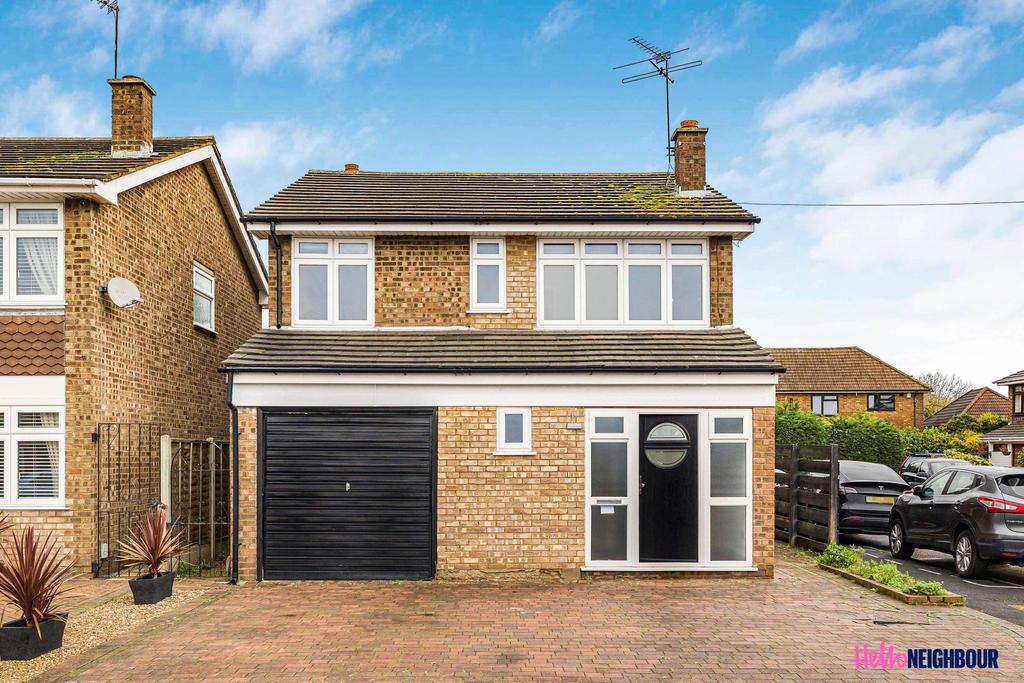 Harrier Close, Hornchurch, RM12 4 bed detached house £2,200 pcm (£508 pw)