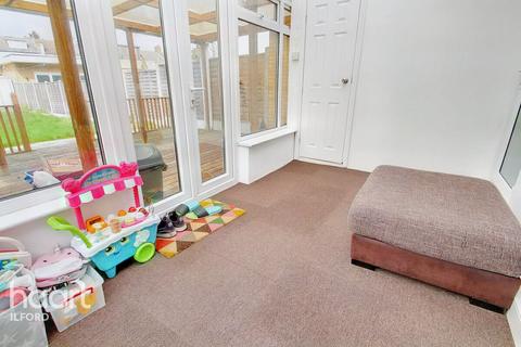 135 Wellesley Road, Ilford, IG1 4LN