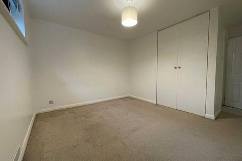 2 bedroom apartment to rent - Albert Street, Fleet
