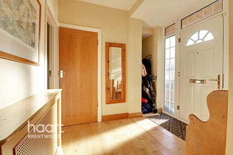 12 Weald Close, Brentwood, CM14 4QU