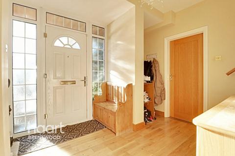 12 Weald Close, Brentwood, CM14 4QU
