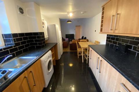 6 bedroom terraced house to rent, Furness Road, Manchester, Greater Manchester, M14