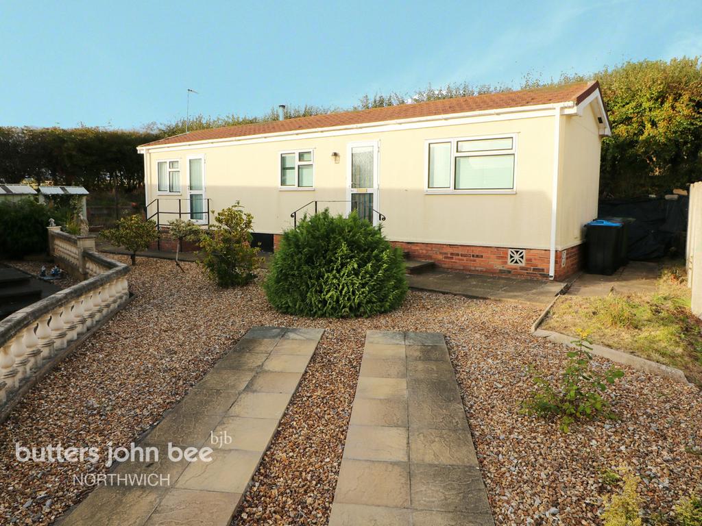 Warrington Road, Northwich 2 bed park home for sale £70,000