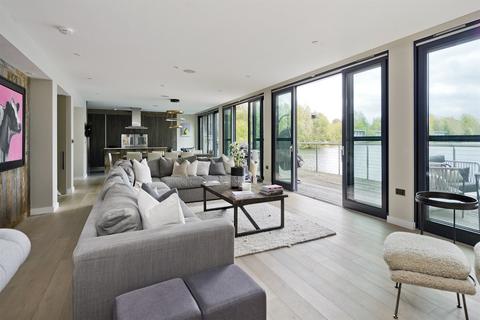 undefined, Longdoles, Lechlade, GL7