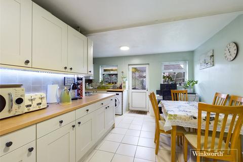 11 Bede Walk, Reading, RG2 7UE