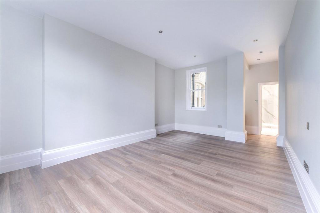Principle Bedroom 1