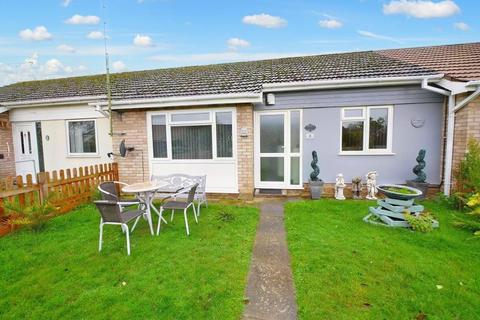 2 bedroom terraced bungalow for sale - St. Peters Way, Thurston