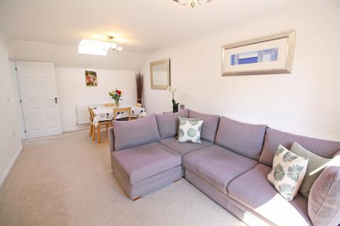 2 bedroom apartment to rent - Great Woodcote Park