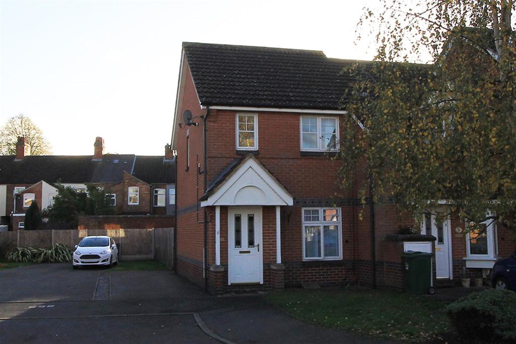 Orchard Close, Shepshed, LE12 2 bed semidetached house £775 pcm (£