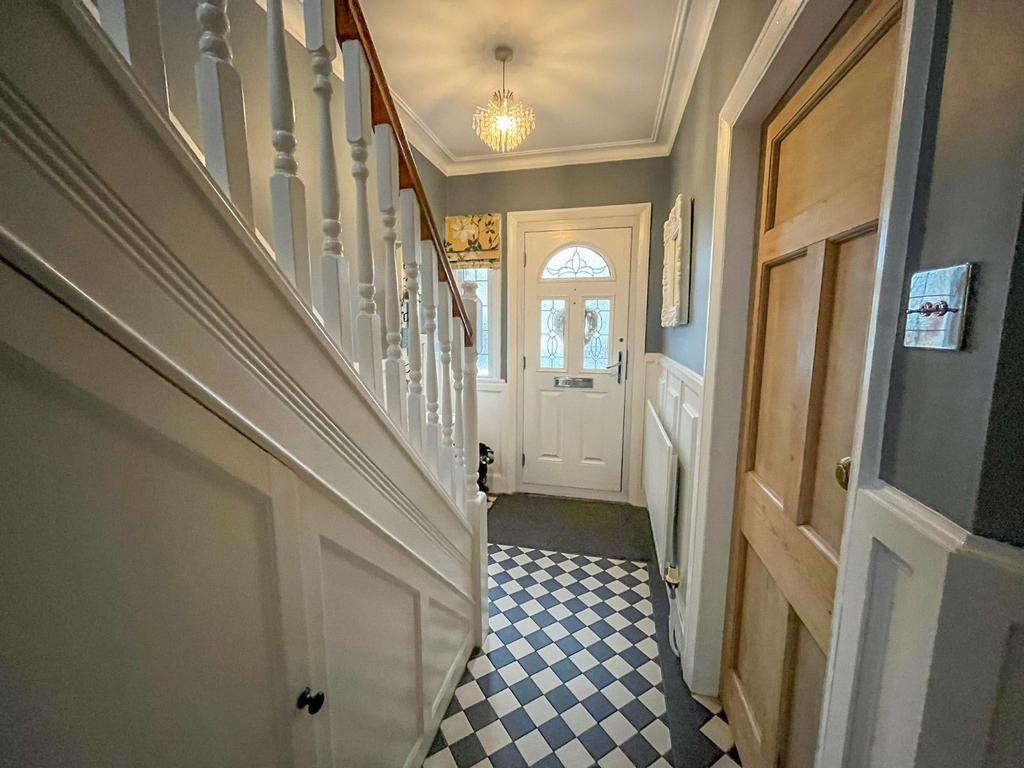 Queens Parade, Cleethorpes, North... 4 bed semidetached house £315,000