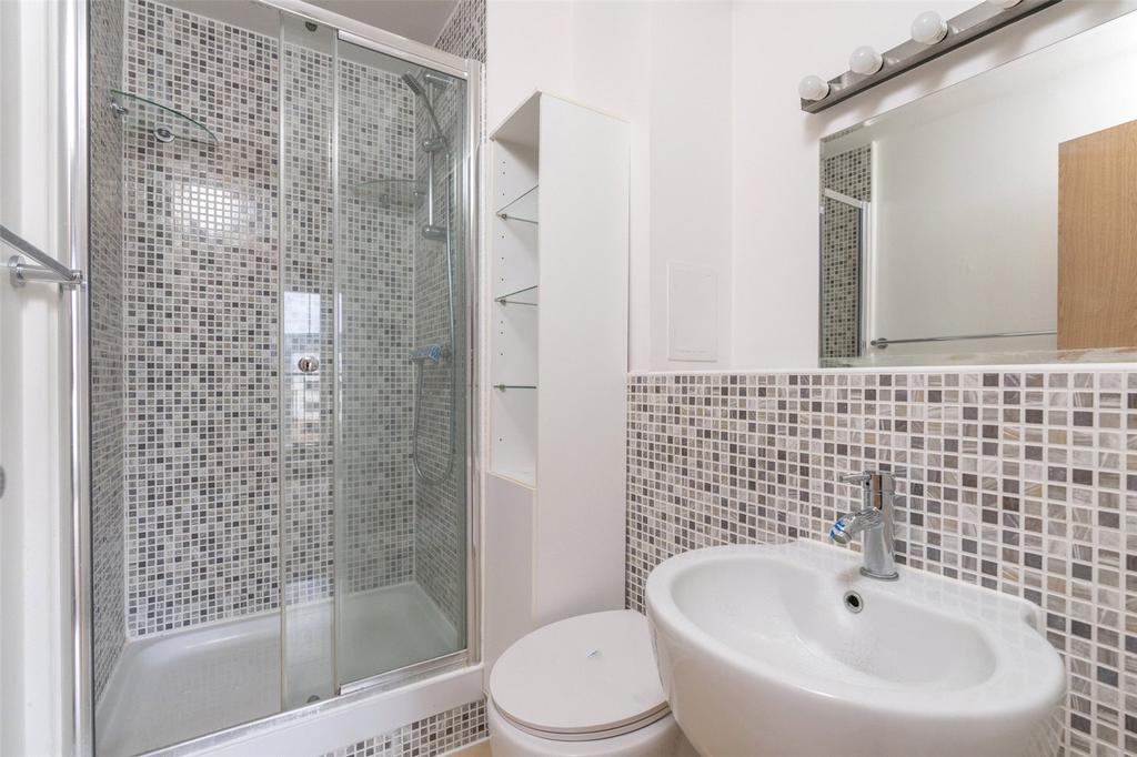 En Suite Shower Room