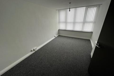 Studio to rent, Bank House, Church Street, St. Helens