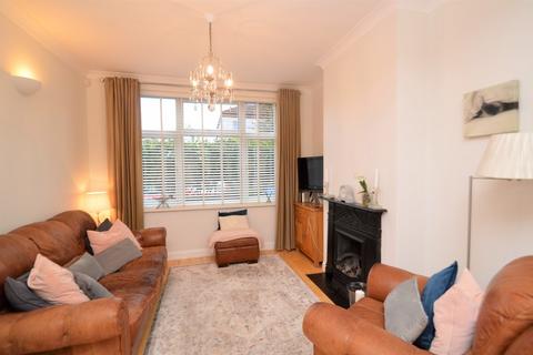 172 Flaxton Road, London, SE18 2JZ