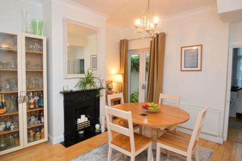 172 Flaxton Road, London, SE18 2JZ