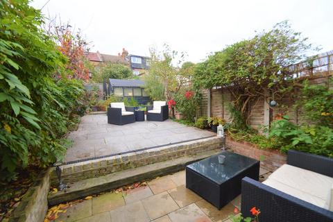 172 Flaxton Road, London, SE18 2JZ
