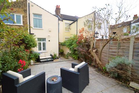 172 Flaxton Road, London, SE18 2JZ