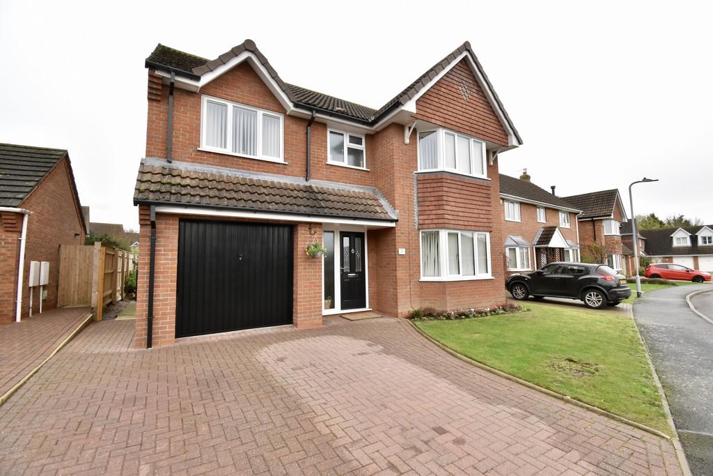 Hughes Ford Way, Saxilby, Lincoln 4 bed detached house for sale £385,000