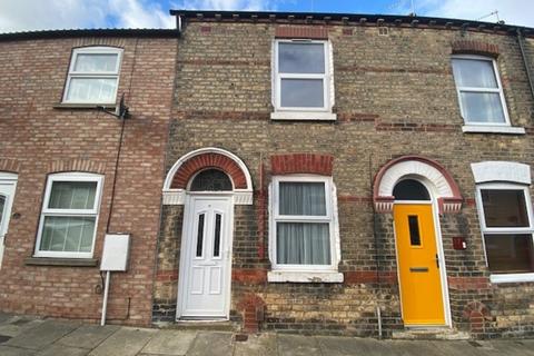 2 bedroom terraced house to rent, Albany Street, York