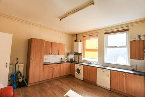 5 bedroom terraced house to rent, BILLS INCLUDED - Brudenell Mount, Hyde Park, Leeds,LS6