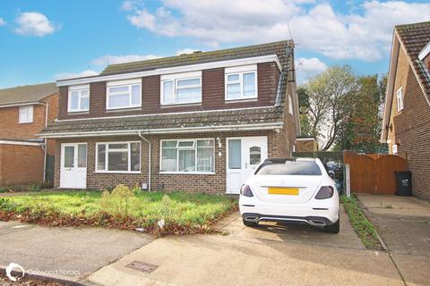3 bedroom semi-detached house for sale, Chestnut Drive, Broadstairs
