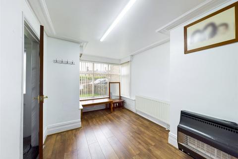 276 Cemetery Road, Bradford, BD7 2PY