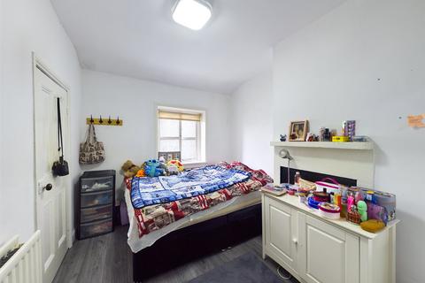 276 Cemetery Road, Bradford, BD7 2PY