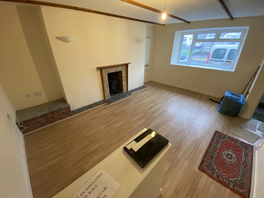 Living room (second angle)