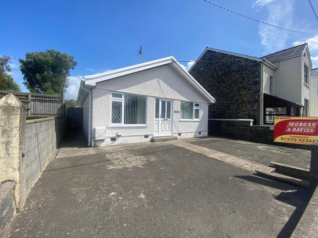 Cwmann, Lampeter, SA48 2 bed detached bungalow for sale £183,000