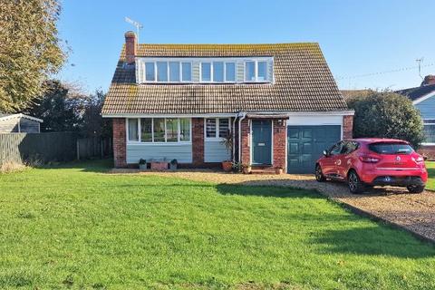4 bedroom detached house for sale - Forelands Field Road, Bembridge, Isle of Wight, PO35 5TP