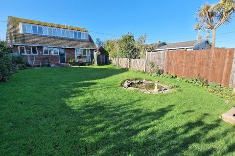 4 bedroom detached house for sale - Forelands Field Road, Bembridge, Isle of Wight, PO35 5TP