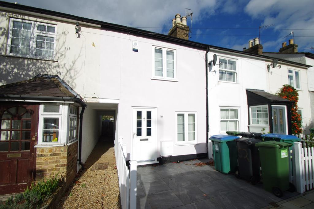Upper Paddock Road, Watford, WD19 2 bed terraced house £1,600 pcm (£369 pw)