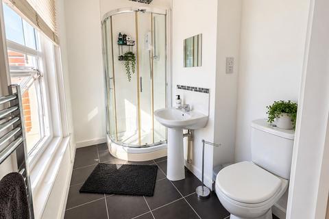 Studio to rent, Devonshire Avenue, Southsea