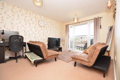 2 bedroom apartment for sale, Aspects Court, Slough