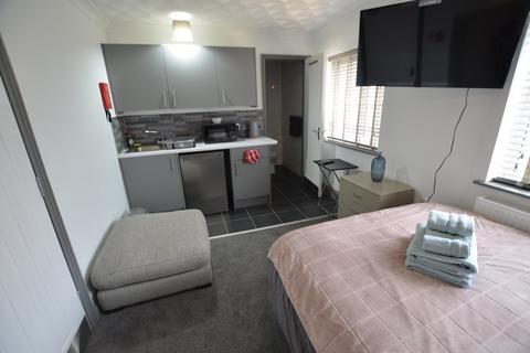 1 bedroom flat to rent, Newark Road, Peterborough, PE1